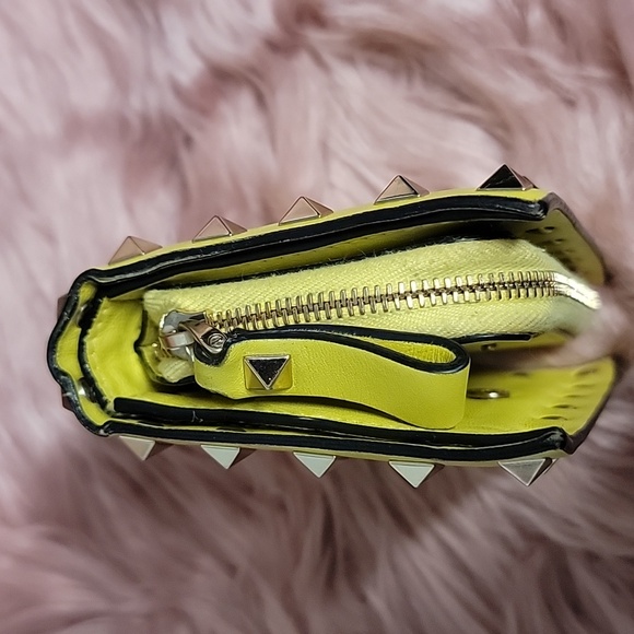 Authentic Valentino Garavani Rockstud Leather wallet - Preloved